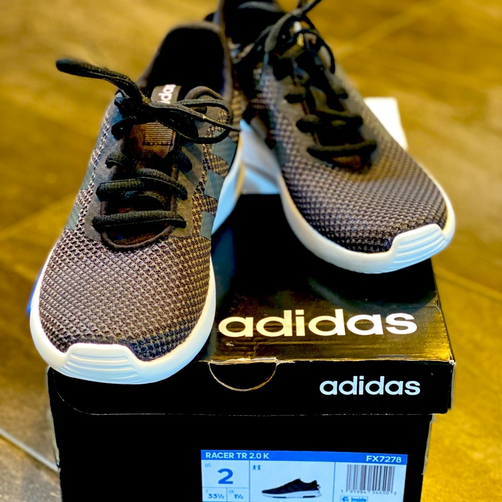 👟NIB boys Adidas Racer TR 2.0k sz 2 black/black hard to find!